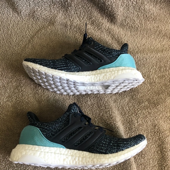 Adidas Ultra Boost 4.0 Parley Carbon Blue - Picture 6 of 8